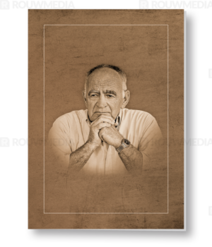 Rouwkaart met portret in retrostijl