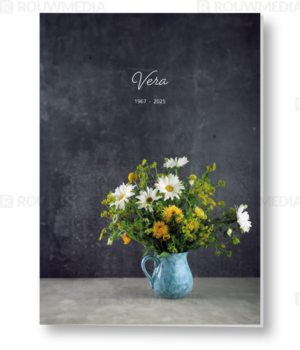 Veldbloemen in een vaas